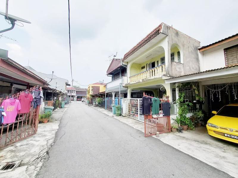 2-storey Terraced House for Sale in Gombak (Kuala Lumpur) - Arbain Mahmood - PropertyGuru.com.my