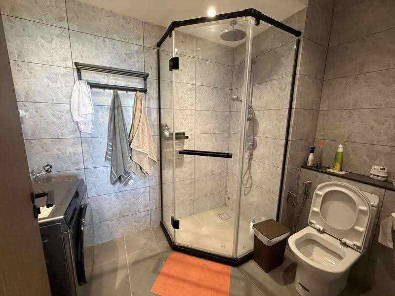Kondominium untuk Disewa di Jesselton Twin Towers - Agnes Chai - Bathroom - PropertyGuru.com.my