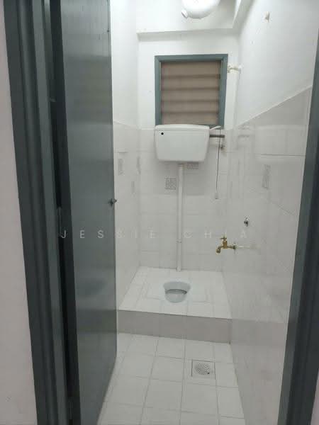 Apartment for Sale at Taman Cheras Awana Apartment - Jessie Chia - Bathroom - PropertyGuru.com.my