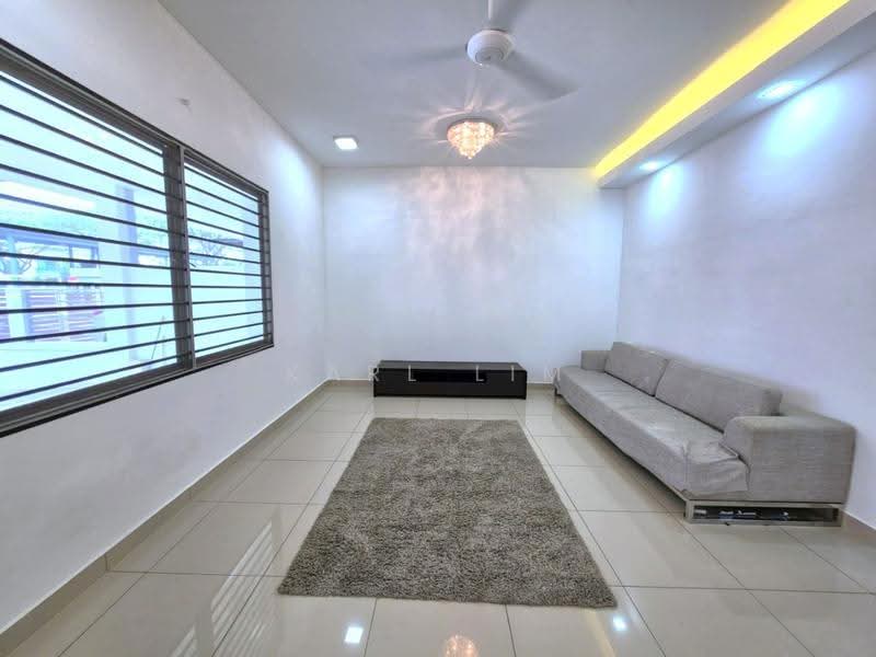 2-storey Terraced House for Sale in Taman Seri Austin (Tebrau) - Karl Lim - Living Room - PropertyGuru.com.my