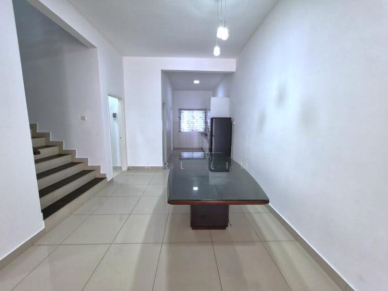 2-storey Terraced House for Sale in Taman Seri Austin (Tebrau) - Karl Lim - Dining Room - PropertyGuru.com.my