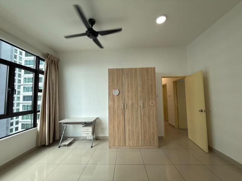 Kediaman Servis untuk Dijual di D'Summit Residences - Lisa Yeo - Bedroom - PropertyGuru.com.my