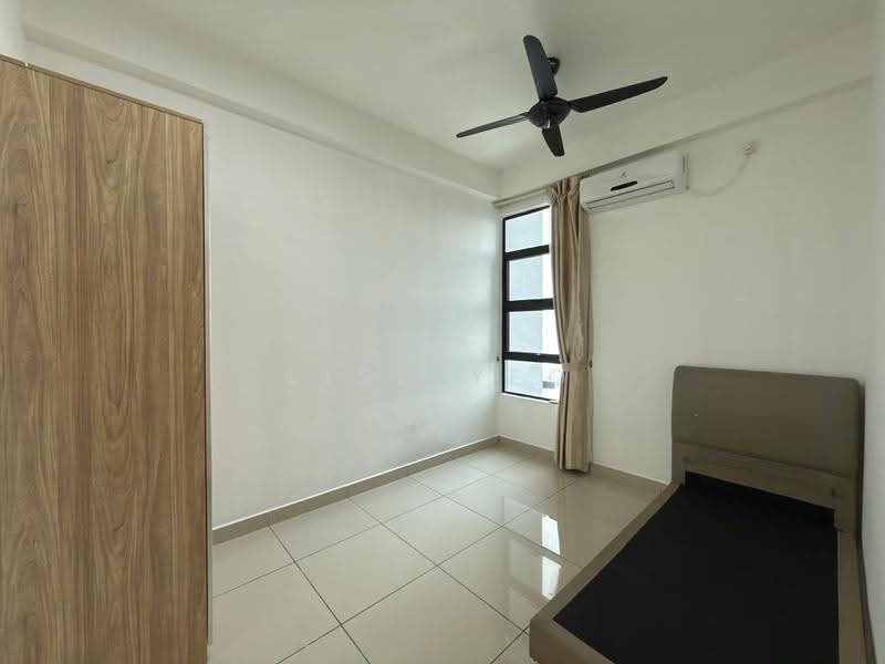 Kediaman Servis untuk Dijual di D'Summit Residences - Lisa Yeo - Bedroom - PropertyGuru.com.my