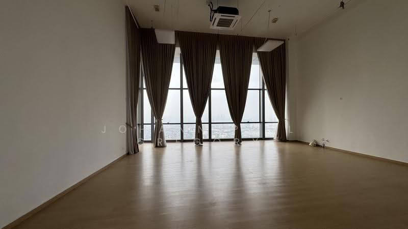 Office for Rent in Pjs 52 (Petaling Jaya) - Johann Paul Gregory - Living Room - PropertyGuru.com.my