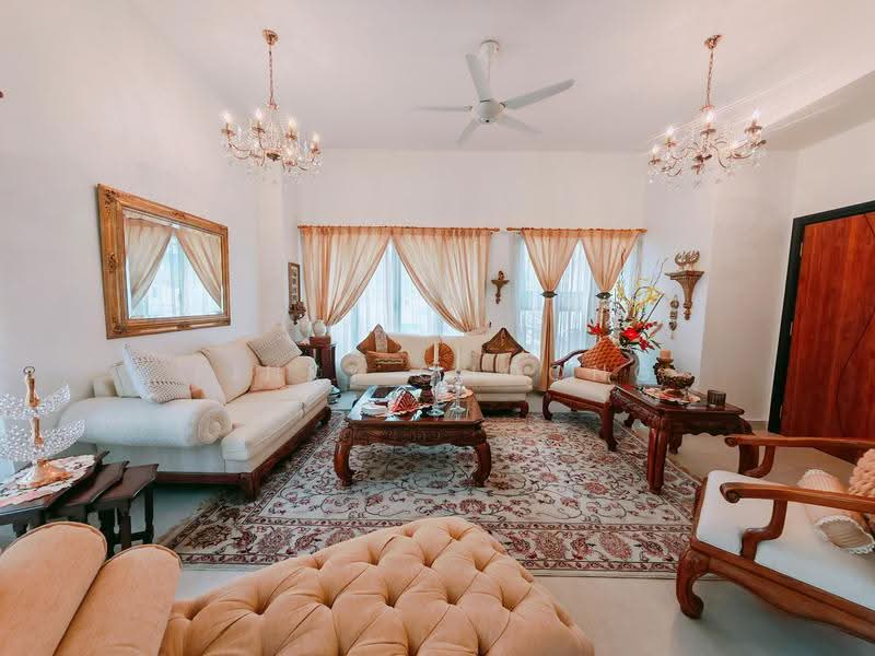 2.5-storey Terraced House for Sale in Valencia (Sungai Buloh) - Pinky Choong - Living Room - PropertyGuru.com.my