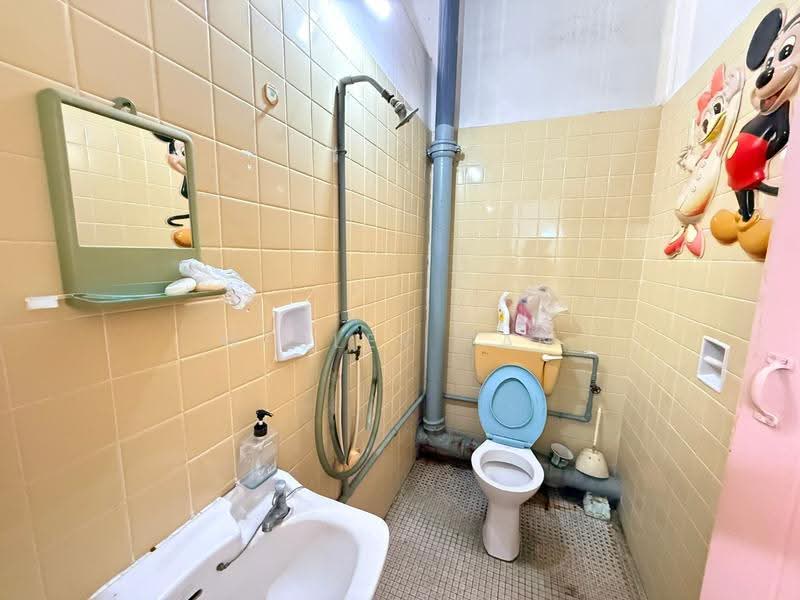 2-storey Terraced House for Sale in Ujong Pasir (Melaka) - Wesley Tan - Bathroom - PropertyGuru.com.my