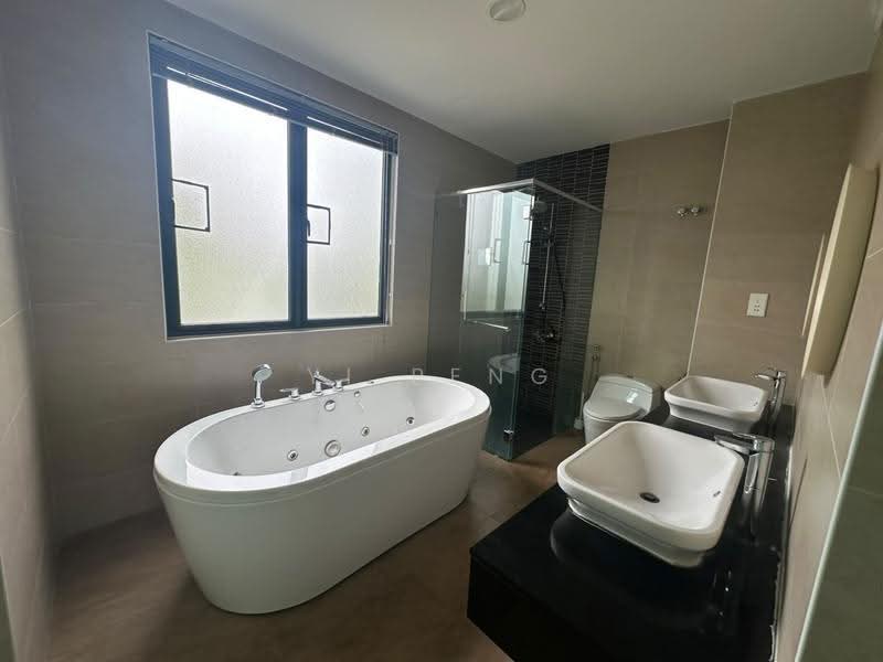 Semi-Detached House for Rent in Cyberjaya (Selangor) - Yi Peng - Bathroom - PropertyGuru.com.my