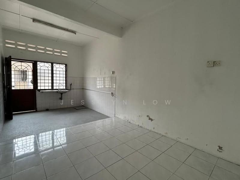 Rumah Teres 1-Tingkat untuk Dijual di Taman Seri Duyong (Duyong) - Jesslyn Low - Kitchen - PropertyGuru.com.my