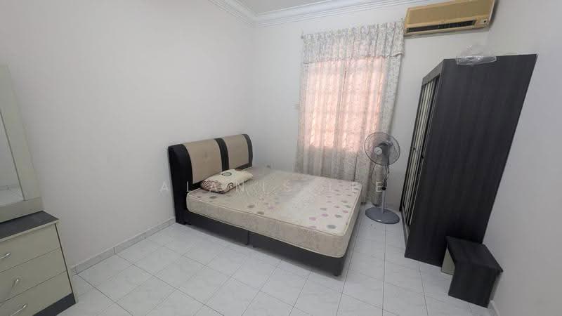 Semi-Detached House for Sale in Taman Skudai Baru (Skudai) - Alanis Lee - Bedroom - PropertyGuru.com.my
