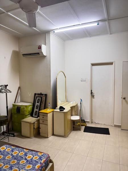 2-storey Terraced House for Sale in Usj 4 (Subang Jaya) - Vivian Lim - Bedroom - PropertyGuru.com.my