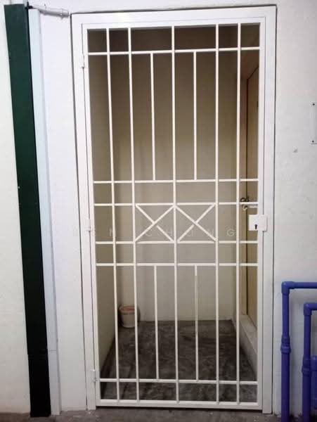 Pangsapuri untuk Dijual di Sri Cempaka (Taman Wawasan) - Ben Chong - Entrance - PropertyGuru.com.my
