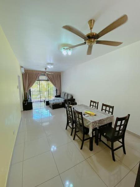 Pangsapuri untuk Dijual di East Bay (Seri Bayan) - Jackson Lim - Living Room - PropertyGuru.com.my