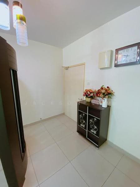 Pangsapuri untuk Dijual di East Bay (Seri Bayan) - Jackson Lim - Entrance - PropertyGuru.com.my
