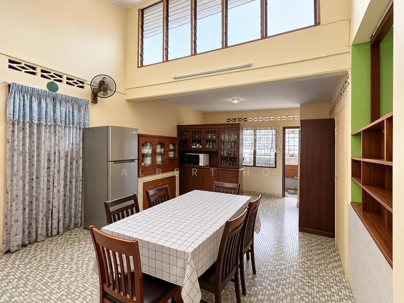 1.5-storey Terraced House for Sale in Petaling Jaya (Selangor) - Albert Ho - Dining Room - PropertyGuru.com.my