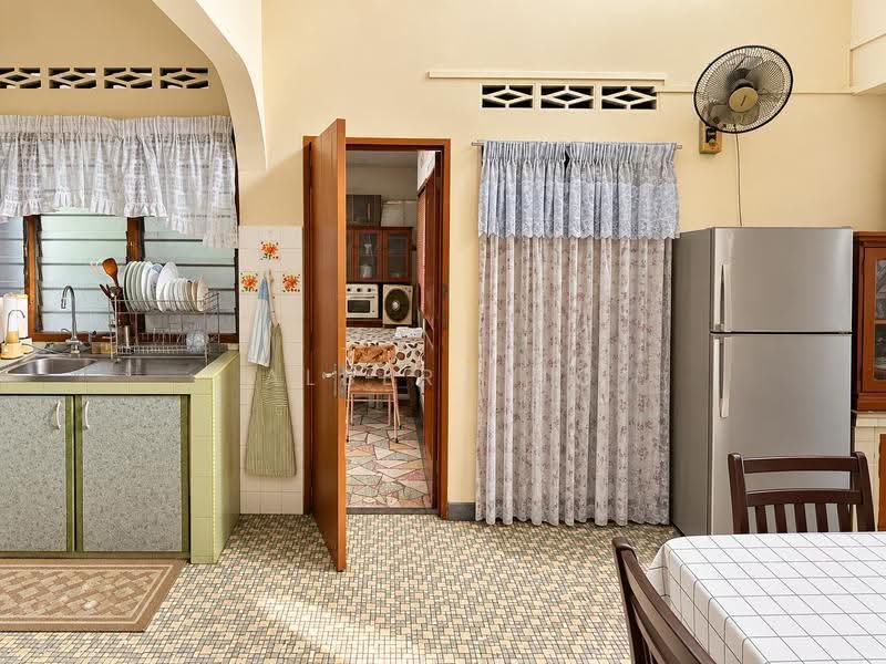 1.5-storey Terraced House for Sale in Petaling Jaya (Selangor) - Albert Ho - Kitchen - PropertyGuru.com.my