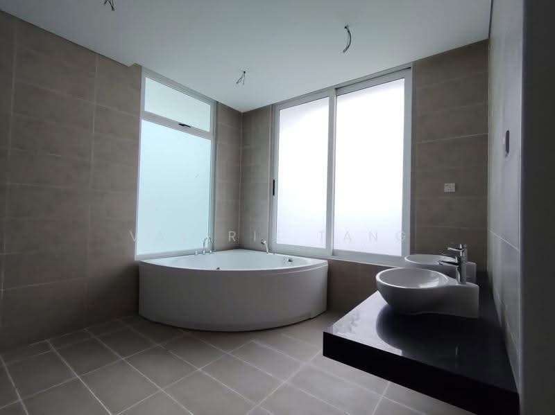Bungalow House for Sale in Bandar Kinrara Seksyen 1 (Bandar Kinrara) - Valerie Tang - Bathroom - PropertyGuru.com.my