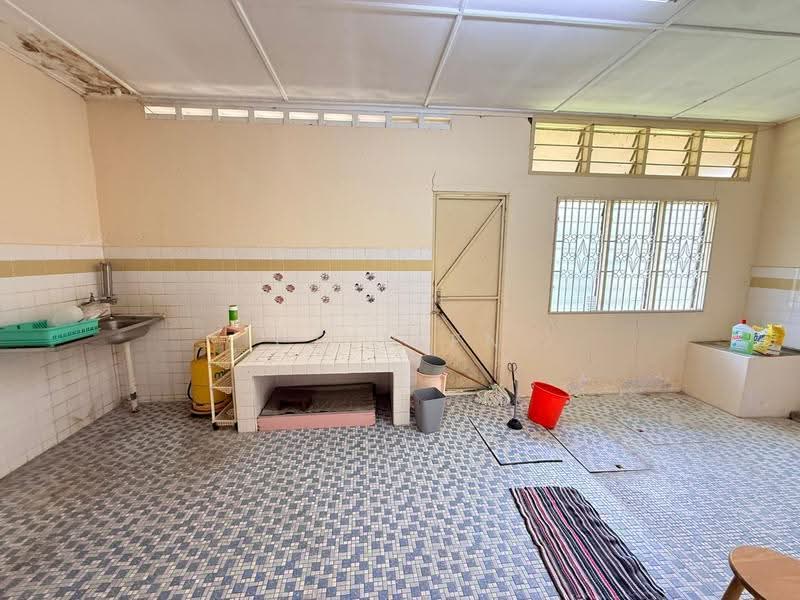 2-storey Terraced House for Sale in Taman Nam Yang (Melaka City) - CHIN FN - Kitchen - PropertyGuru.com.my
