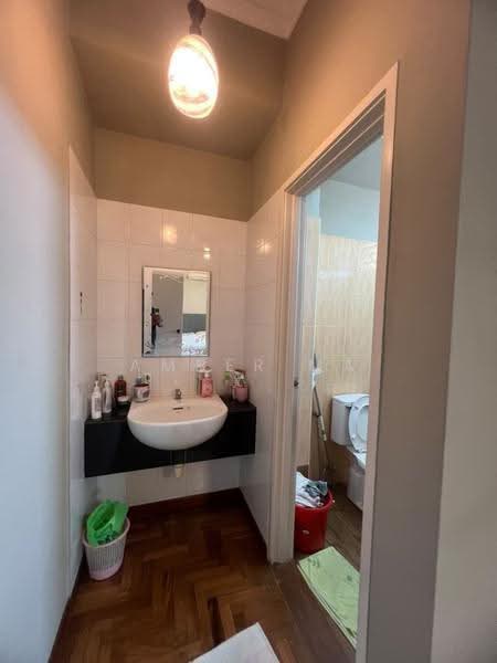 1.5-storey Terraced House for Sale in Taman Daya (Johor Bahru) - Amber Ma - Bathroom - PropertyGuru.com.my