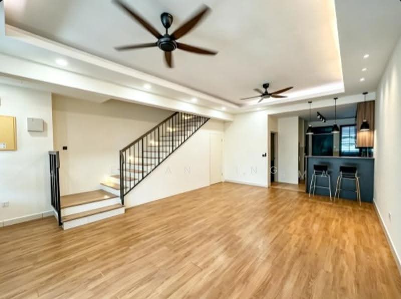 Rumah Teres 2-Tingkat untuk Dijual di Elmina (Shah Alam) - Ethan Ting - Living Room - PropertyGuru.com.my