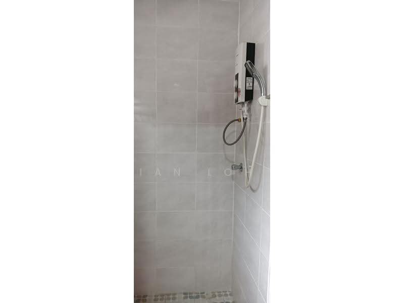 Rumah Teres untuk Dijual di Usj 12 (Subang Jaya) - Ian Loh - Bathroom - PropertyGuru.com.my