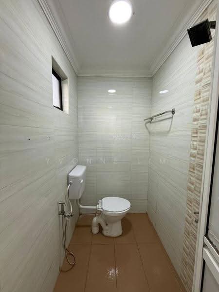 2-storey Terraced House for Sale in Taman Pasir Putih (Pasir Gudang) - Yvonne Lim - Bathroom - PropertyGuru.com.my