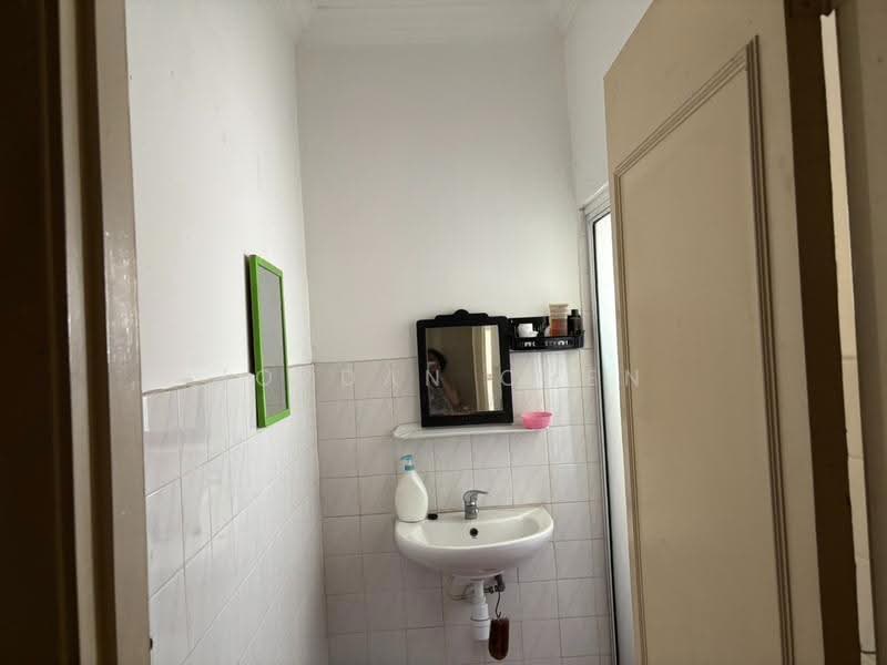 2-storey Terraced House for Sale in SS2 (Petaling Jaya) - Jordan Chen - Bathroom - PropertyGuru.com.my