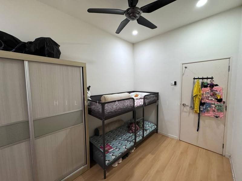 2-storey Terraced House for Sale in Bandar Country Homes (Rawang) - Hilmi Ariffin - Bedroom - PropertyGuru.com.my