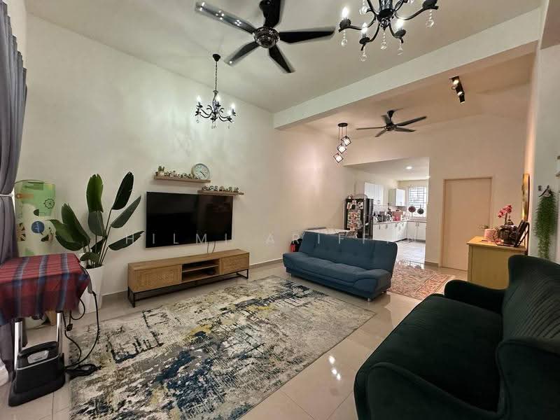 2-storey Terraced House for Sale in Bandar Country Homes (Rawang) - Hilmi Ariffin - Living Room - PropertyGuru.com.my
