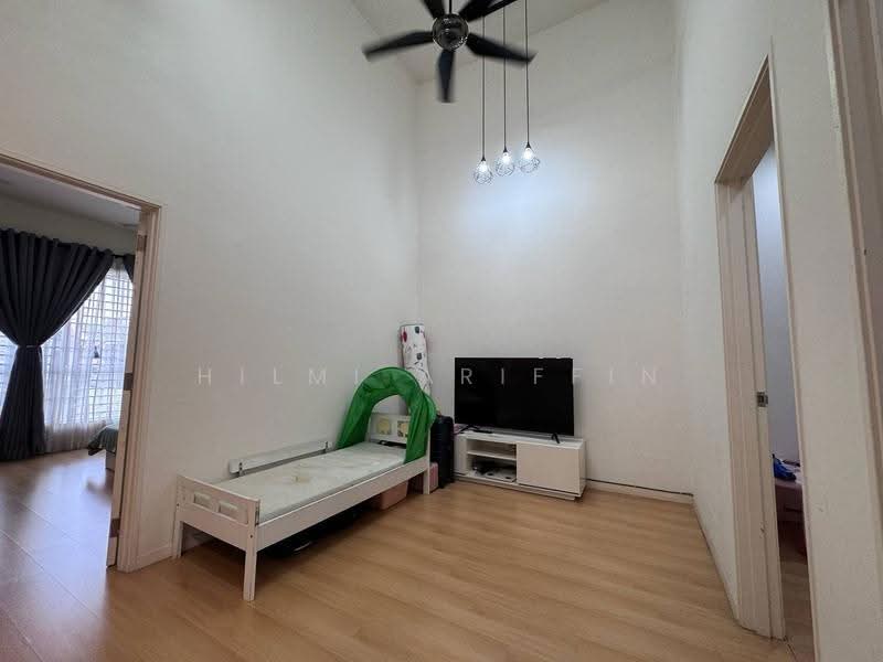2-storey Terraced House for Sale in Bandar Country Homes (Rawang) - Hilmi Ariffin - Living Room - PropertyGuru.com.my