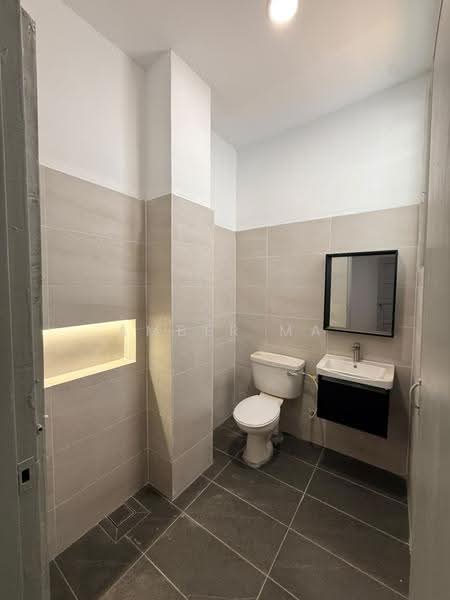 Rumah Teres 2-Tingkat untuk Dijual di Taman Perling (Perling) - Amber Ma - Bathroom - PropertyGuru.com.my
