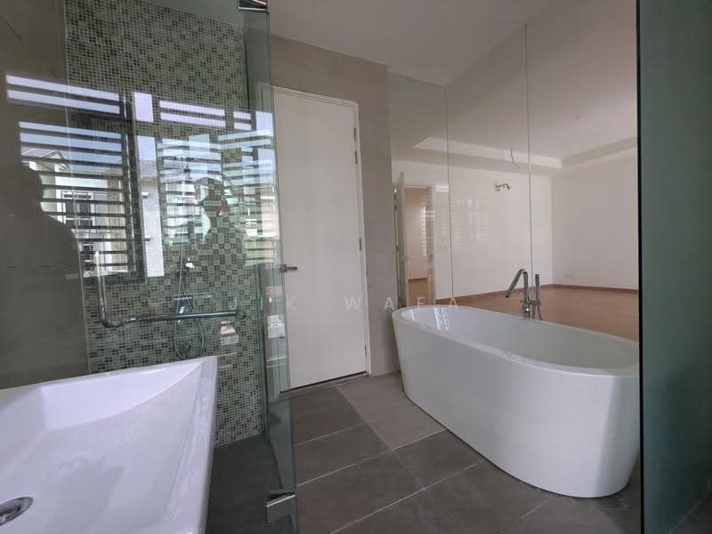 2.5-storey Terraced House for Sale in Presint 14 (Putrajaya) - Jik Wafa - Bathroom - PropertyGuru.com.my