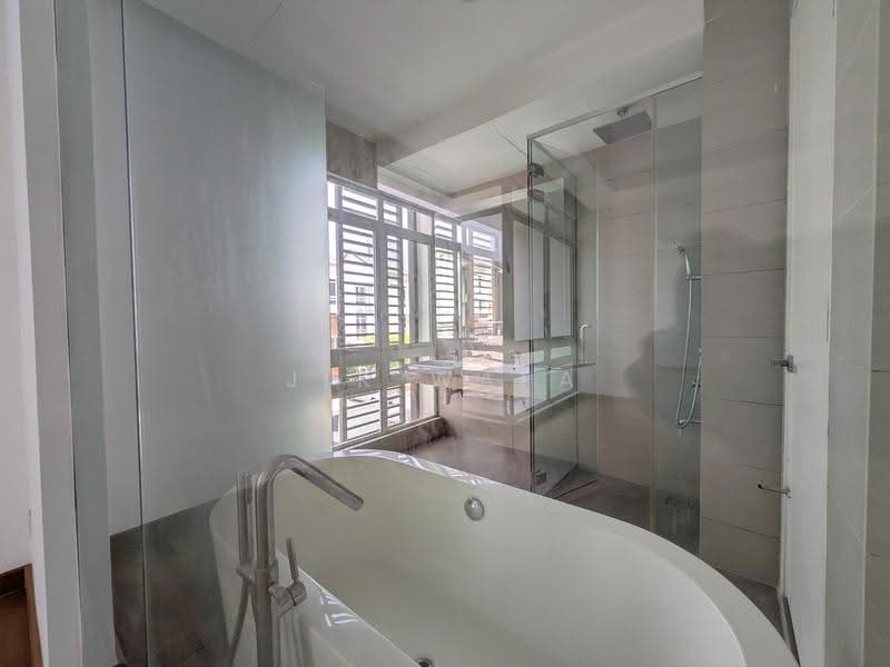 2.5-storey Terraced House for Sale in Presint 14 (Putrajaya) - Jik Wafa - Bathroom - PropertyGuru.com.my