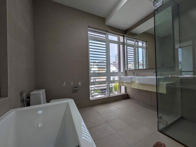 2.5-storey Terraced House for Sale in Presint 14 (Putrajaya) - Jik Wafa - Bathroom - PropertyGuru.com.my