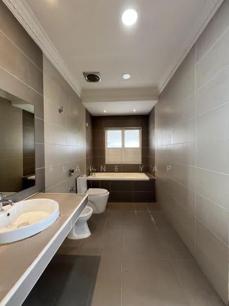 Rumah Teres untuk Dijual di Shah Alam (Selangor) - Elaine Yap - Bathroom - PropertyGuru.com.my