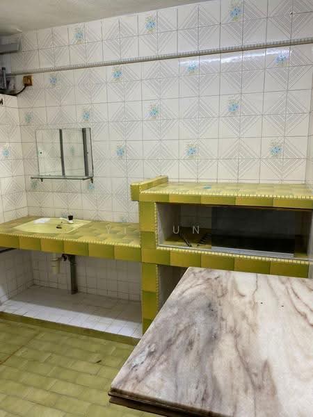 Flat for Rent at PKNS Seksyen 17 Petaling Jaya - Yi Jun - Kitchen - PropertyGuru.com.my
