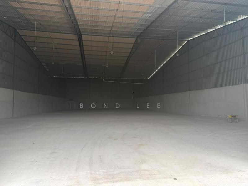 Warehouse for Rent in Kampung Baru Sungai Buloh (Sungai Buloh) - Bond Lee - Interior - PropertyGuru.com.my