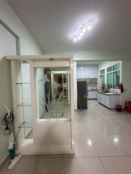 Kondominium untuk Disewa di Reflections Condominium - Shing Lam - Kitchen - PropertyGuru.com.my