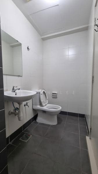 Kondominium untuk Disewa di Residence 8 - Jason Lee - Bathroom - PropertyGuru.com.my