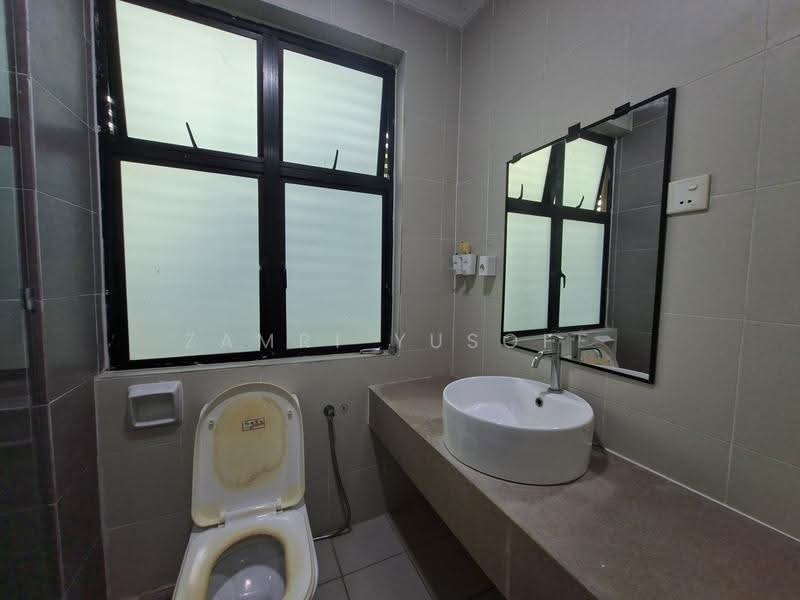 Townhouse for Rent in Bandar Tun Hussein Onn (Cheras) - Zamri Yusoff - Bathroom - PropertyGuru.com.my