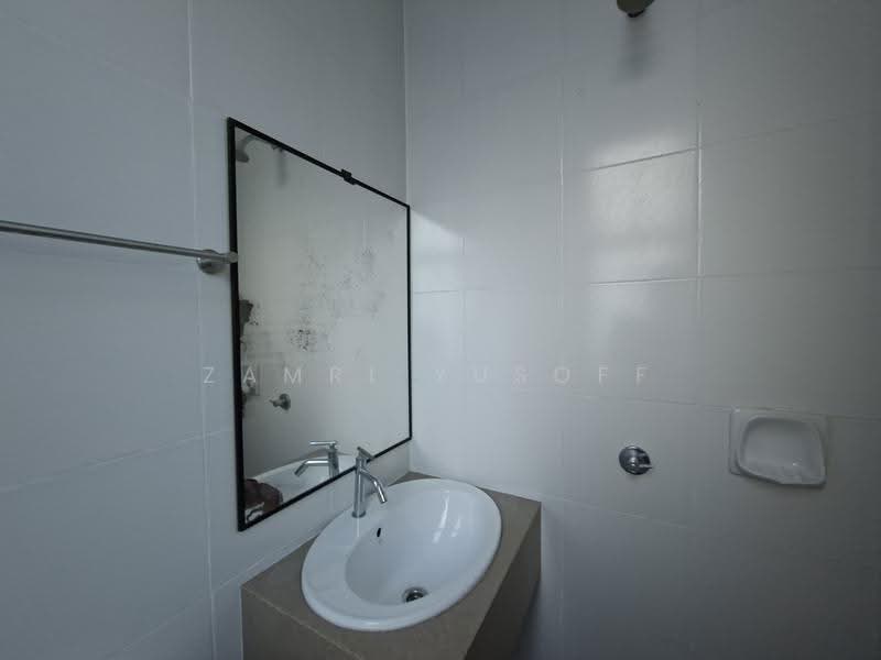 Townhouse for Rent in Bandar Tun Hussein Onn (Cheras) - Zamri Yusoff - Bathroom - PropertyGuru.com.my