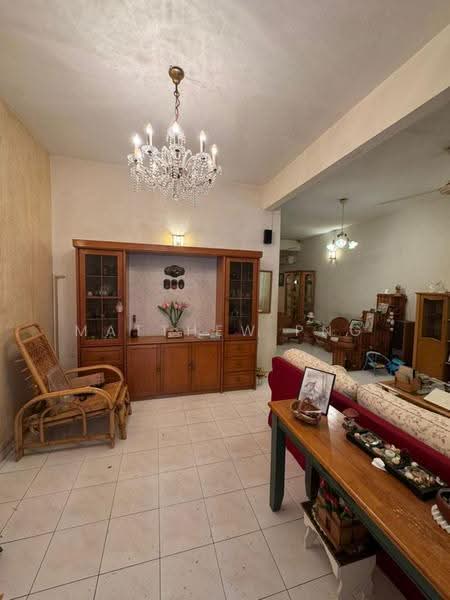 2-storey Terraced House for Sale in Island Glades (Jelutong) - Matthew Png - Living Room - PropertyGuru.com.my