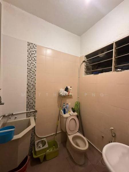 2-storey Terraced House for Sale in Island Glades (Jelutong) - Matthew Png - Bathroom - PropertyGuru.com.my