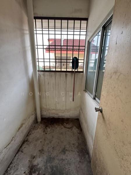 Pangsapuri untuk Dijual di Seri Mengkuang - Hong Charng Lee - Balcony - PropertyGuru.com.my