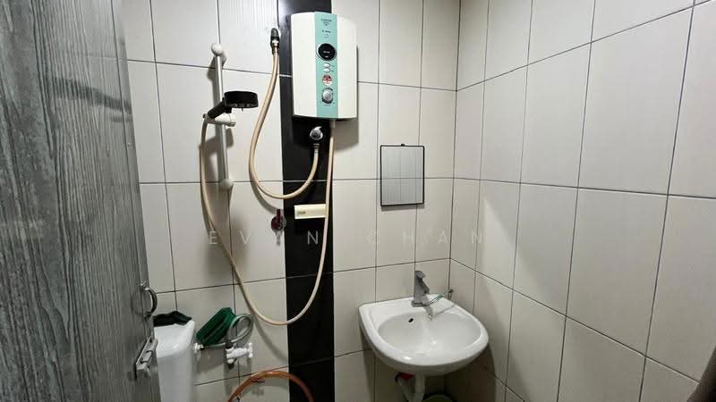 Apartment for Sale at Puncak Baiduri Apartment - Evan Chan - Bathroom - PropertyGuru.com.my