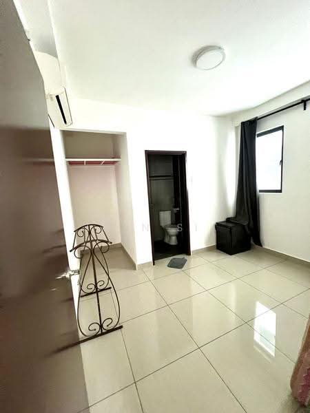 Service Residence for Sale at KSL Avery Park - John Sia - Bathroom - PropertyGuru.com.my