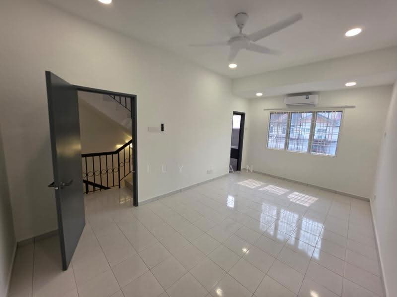 2-storey Terraced House for Rent in Cheras (Selangor) - Lily Tan - Living Room - PropertyGuru.com.my