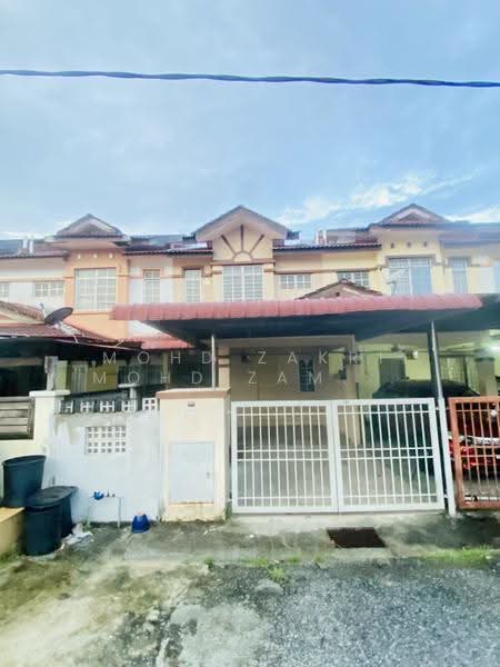 Terraced House for Sale in Sungai Buloh (Selangor) - Mohd Zakri Mohd Zamberi - Exterior - PropertyGuru.com.my