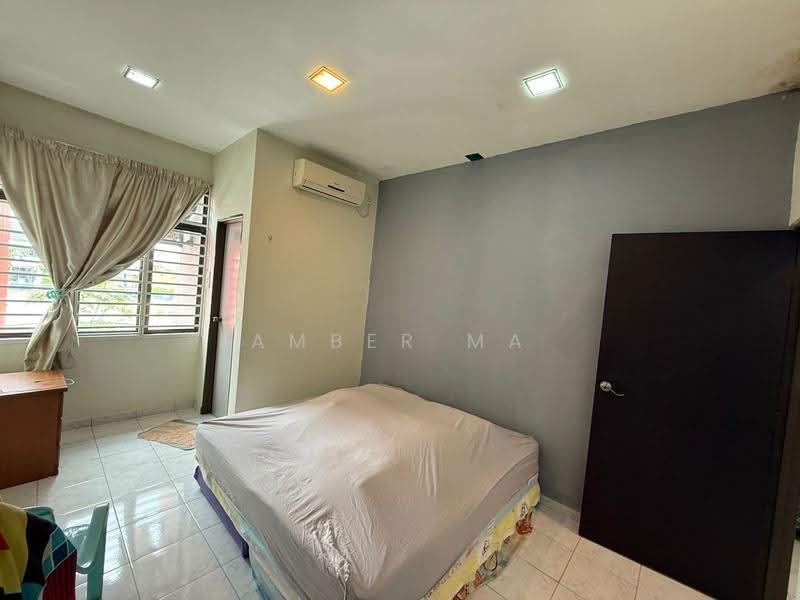 2-storey Terraced House for Sale in Taman Desa Cemerlang (Ulu Tiram) - Amber Ma - Bedroom - PropertyGuru.com.my