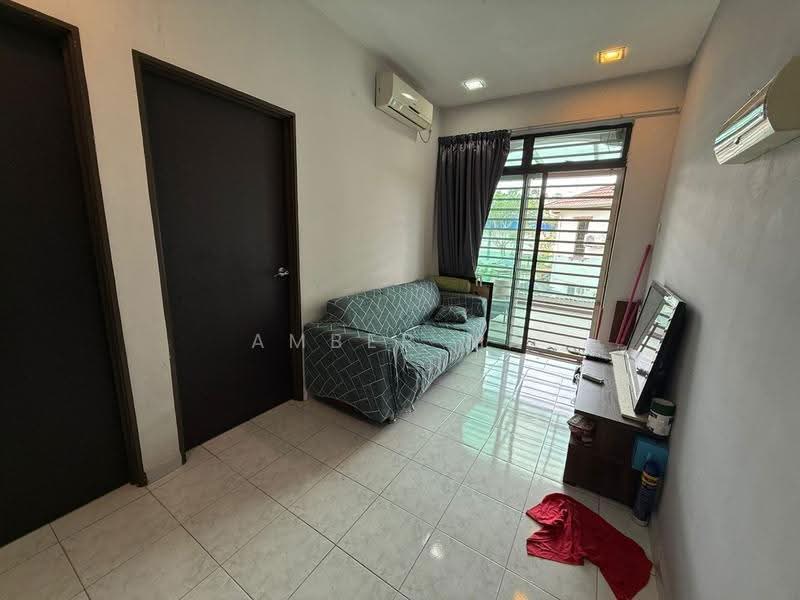 2-storey Terraced House for Sale in Taman Desa Cemerlang (Ulu Tiram) - Amber Ma - Living Room - PropertyGuru.com.my