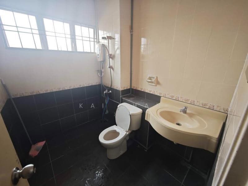 2-storey Terraced House for Sale in Bandar Puteri Puchong (Puchong) - Kai Chan - Bathroom - PropertyGuru.com.my